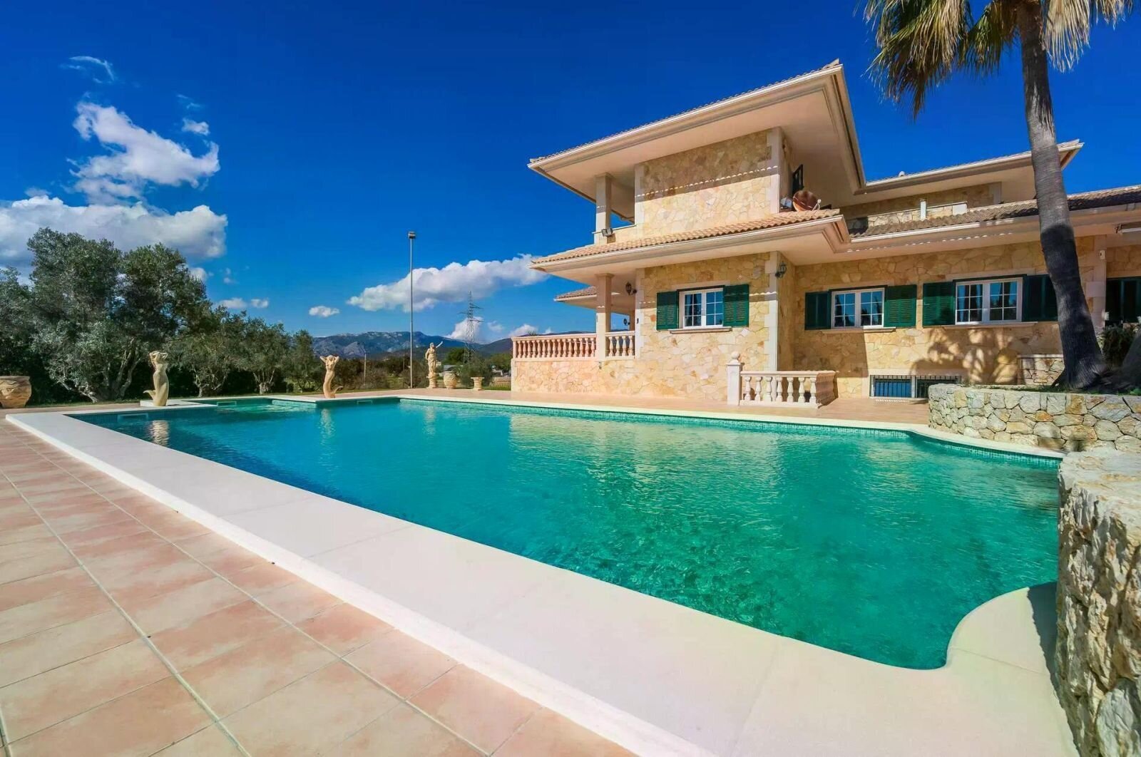 Hermosa villa en venta